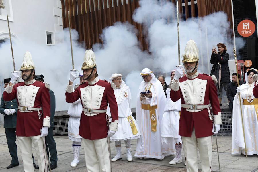 La procesión que pone fin a la Semana Santa murciana ha podido vencer a la previsión de lluvias, aunque ha tenido que retirarse antes de lo previsto