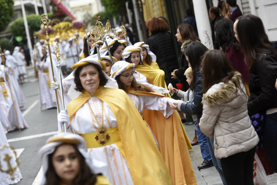 La procesión que pone fin a la Semana Santa murciana ha podido vencer a la previsión de lluvias, aunque ha tenido que retirarse antes de lo previsto