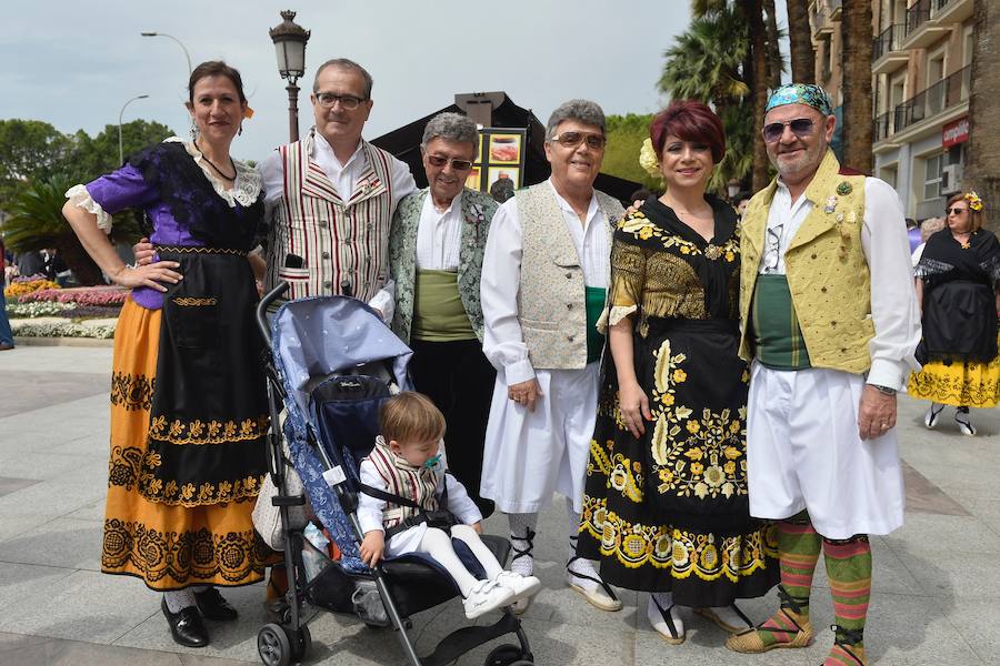 La lluvia no impidió que miles de huertanos tomaran las calles de Murcia en el día grande de las FIestas de Primavera