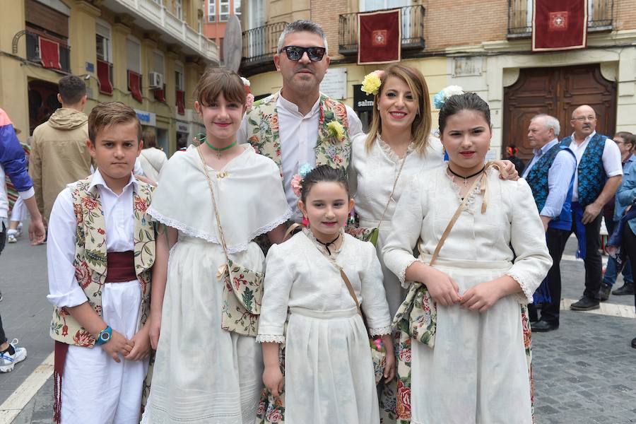 La lluvia no impidió que miles de huertanos tomaran las calles de Murcia en el día grande de las FIestas de Primavera