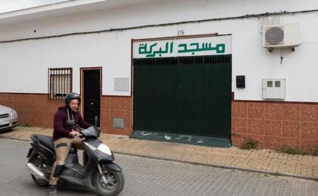 Mezquita en el barrio sevillano de Su Eminencia donde rezaba el presunto yihadista detenido en Marruecos.