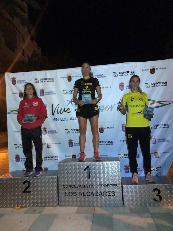 El ganador masculino gana la prueba con un tiempo de 31:29 minutos, por los 39:21 de la vencedora femenina