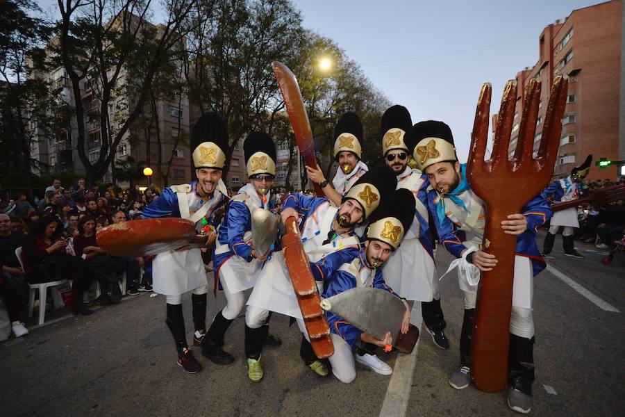 Más de 4.000 personas desfilaron en un cortejo mágico con el reparto de dos millones de juguetes