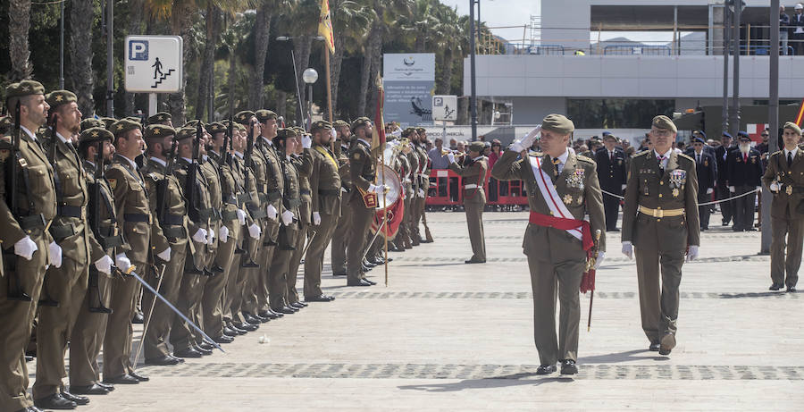 El acto, que comenzó a las 12 horas, rindió honores a la bandera de España y al general jefe del Mando de Artillería Antiaérea del Ejercito de Tierra, Íñigo Pareja Rodríguez
