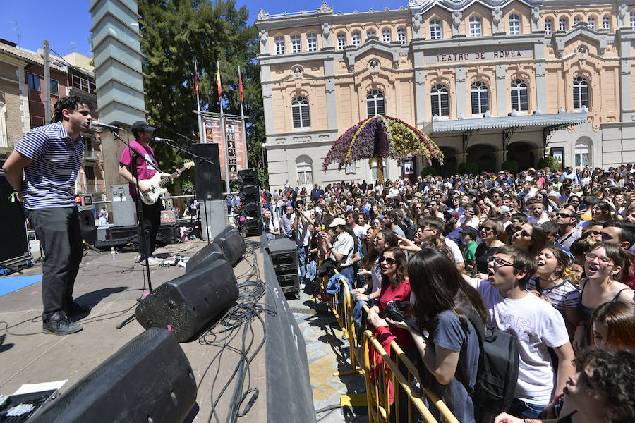 La banda madrileña protagoniza el último 'Secret Show' del festival en la plaza del Romea 
