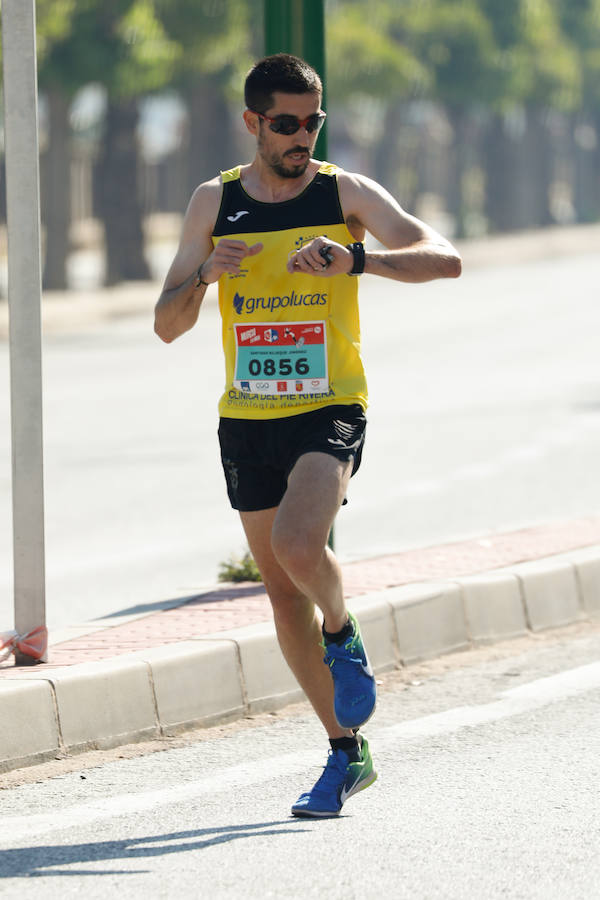 El ganador masculino completó la prueba en un tiempo de 32:19 minutos, por los 39:01 para la ganadora femenina