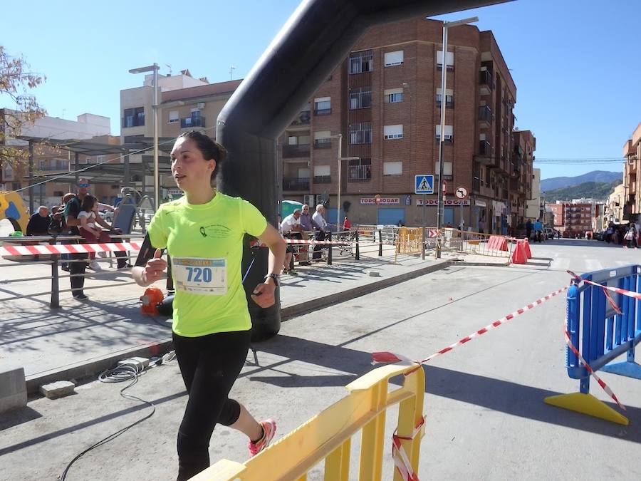 El atleta del Filippedes Moratalla se lleva la IV Carrera Solidaria Down con un tiempo de 30:46 minutos, por los 44:45 para la ganadora femenina