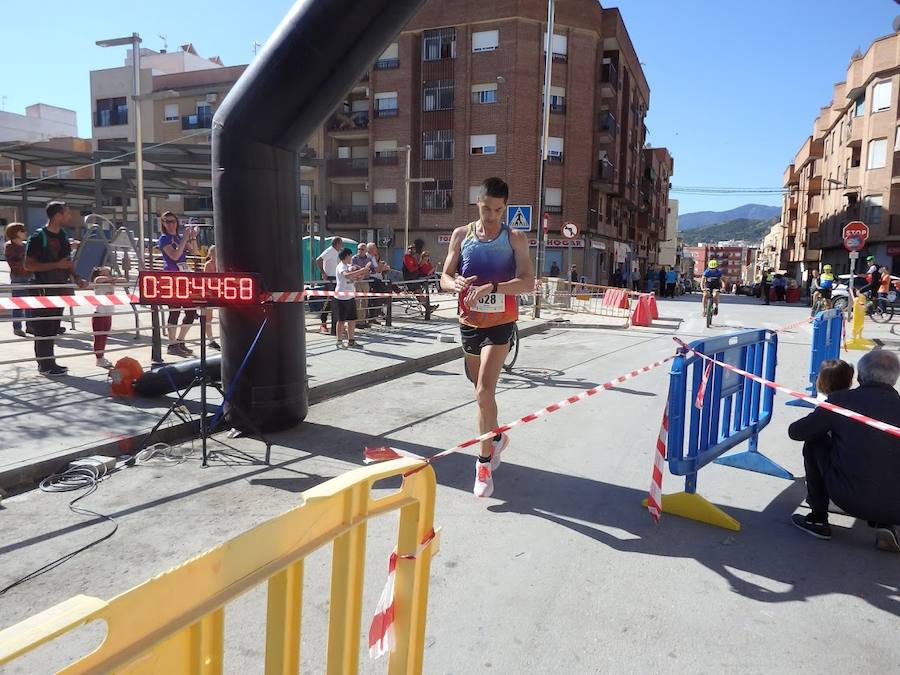 El atleta del Filippedes Moratalla se lleva la IV Carrera Solidaria Down con un tiempo de 30:46 minutos, por los 44:45 para la ganadora femenina