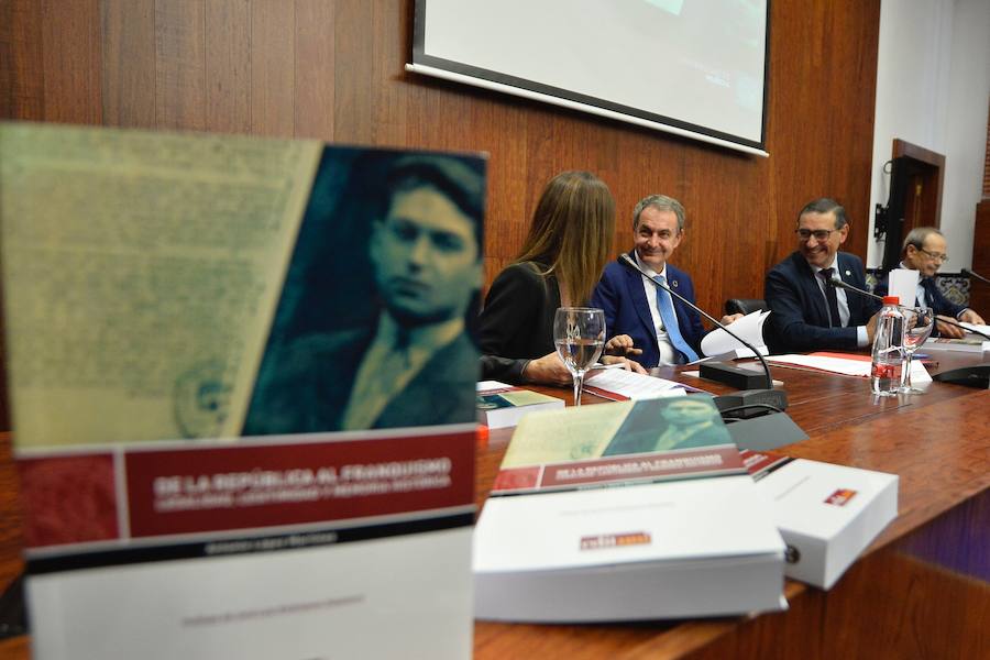 El expresidente del Gobierno vaticina que en España se tardará generaciones «en volver a reconocer y rendir homenaje» a las víctimas del Franquismo