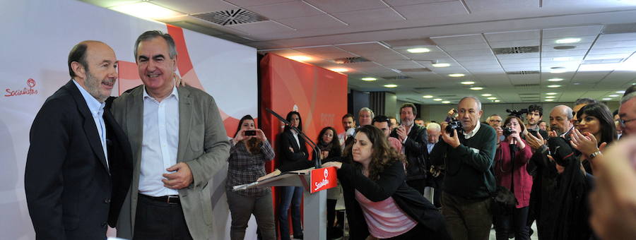 En enero de 2014, Rubalcaba acudió a un acto del PSOE en Murcia junto a Rafael González Tovar.