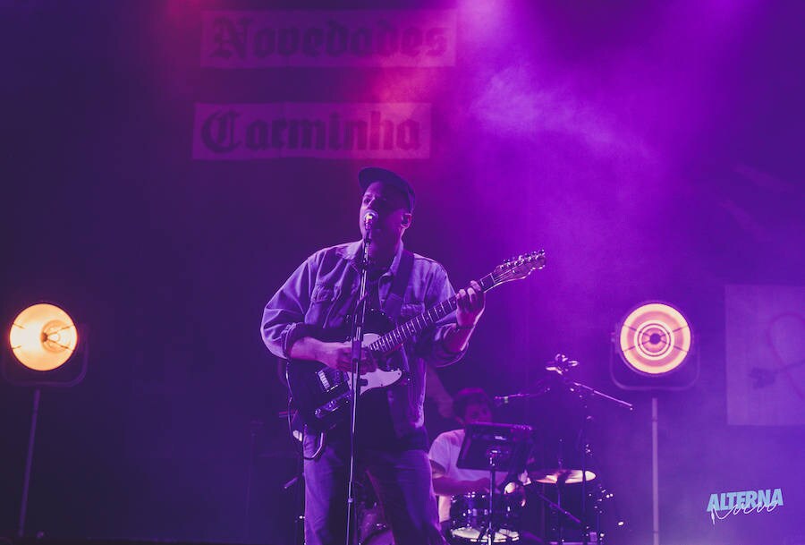 Novedades Carminha puso a bailar a todo el festival.