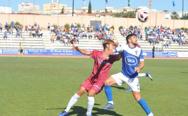 Una disputa en el San Fernando-Jumilla.