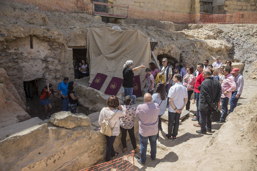 La ciudad portuaria se suma un año más la gran fiesta del arte y la historia con la celebración del Día Internacional de los Museos, que vuelve a atraer a numerosos visitantes, también de fuera de la Región y del extranjero