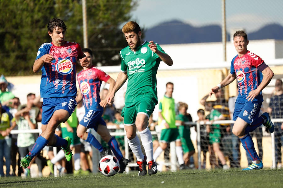 Empate sin goles en un partido con ocasiones para los dos equipos.