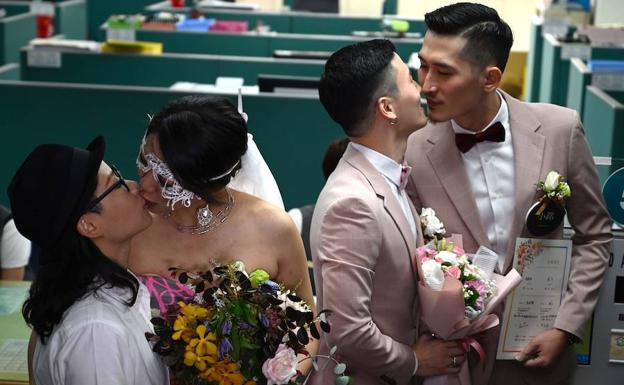 Taiwán estrenó este viernes el registro para matrimonios homosexuales. 
