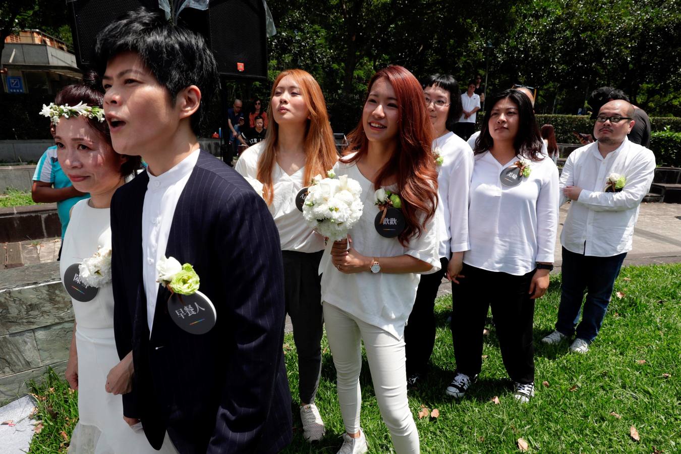 Cientos de parejas se casan durante el primer día del registro civil para matrimonios del mismo sexo en Taipei (Taiwán). Taiwán se convirtió en el primer país asiático en legalizar el matrimonio entre personas del mismo sexo. 