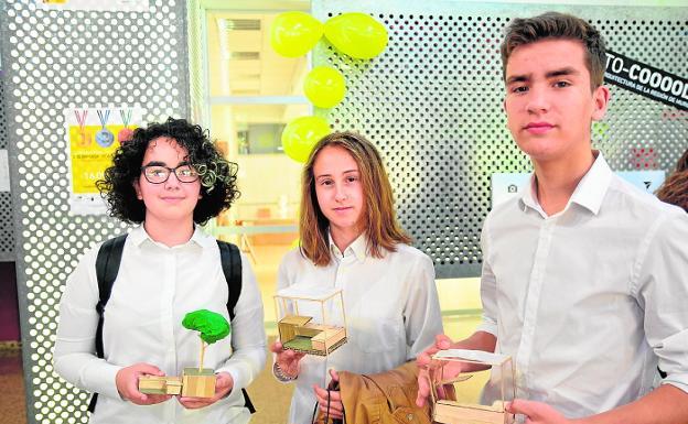 Los alumnos ganadores de la Olimpiada. 