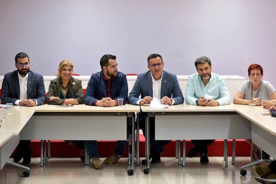 El secretario general del PSRM muestra su voluntad de iniciar de inmediato las reuniones «con luz y taquígrafos» e invita a los líderes nacionales de Ciudadanos a que visiten la Región «para que vean 155 razones para el cambio»