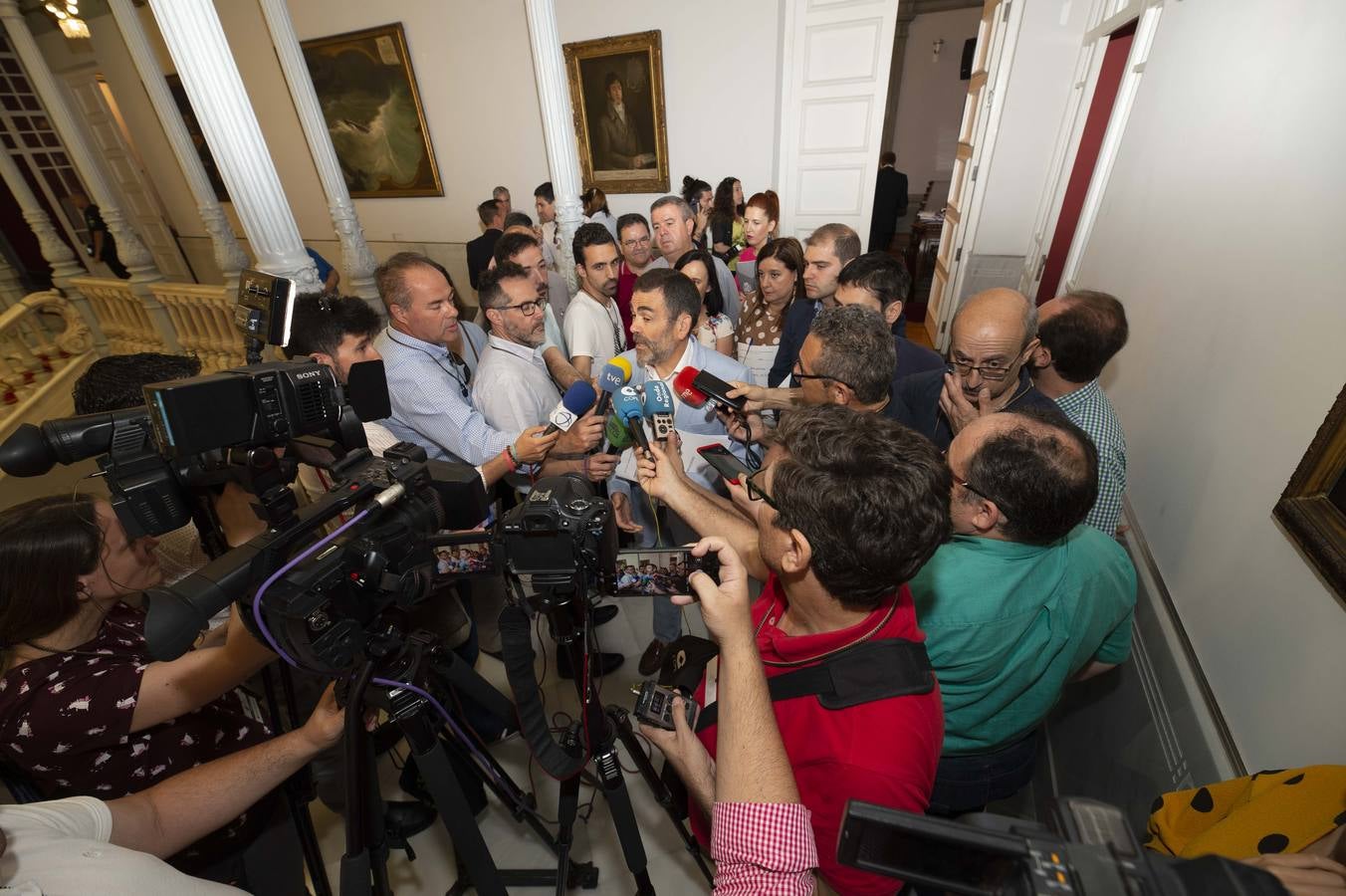 Castejón defiende que los vecinos enviaron a la oposición a los socialistas, pero que estos deben «acertar» sobre la gobernabilidad 