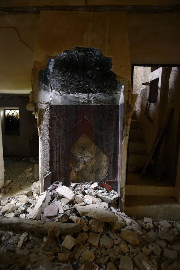 La aldea de Aledo sucumbe al paso del tiempo, devorada por el olvido y la vegetación.