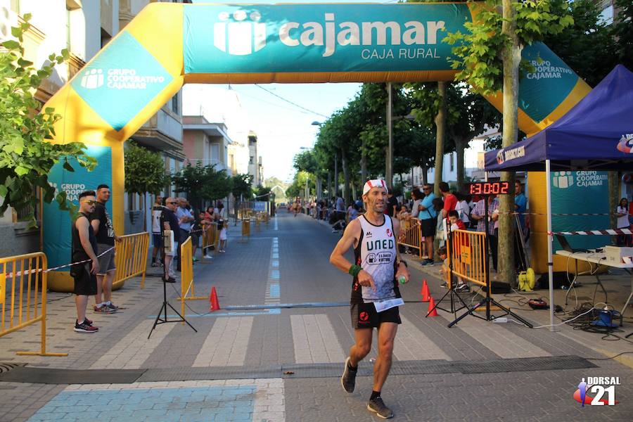 El corredor del C.D. Filippedes Moratalla completa el recorrido en 1 hora y 24 minutos, por el registro de 1 hora y 40 minutos de la atleta del Mobel Automenor Running Club