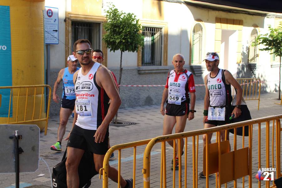 El corredor del C.D. Filippedes Moratalla completa el recorrido en 1 hora y 24 minutos, por el registro de 1 hora y 40 minutos de la atleta del Mobel Automenor Running Club