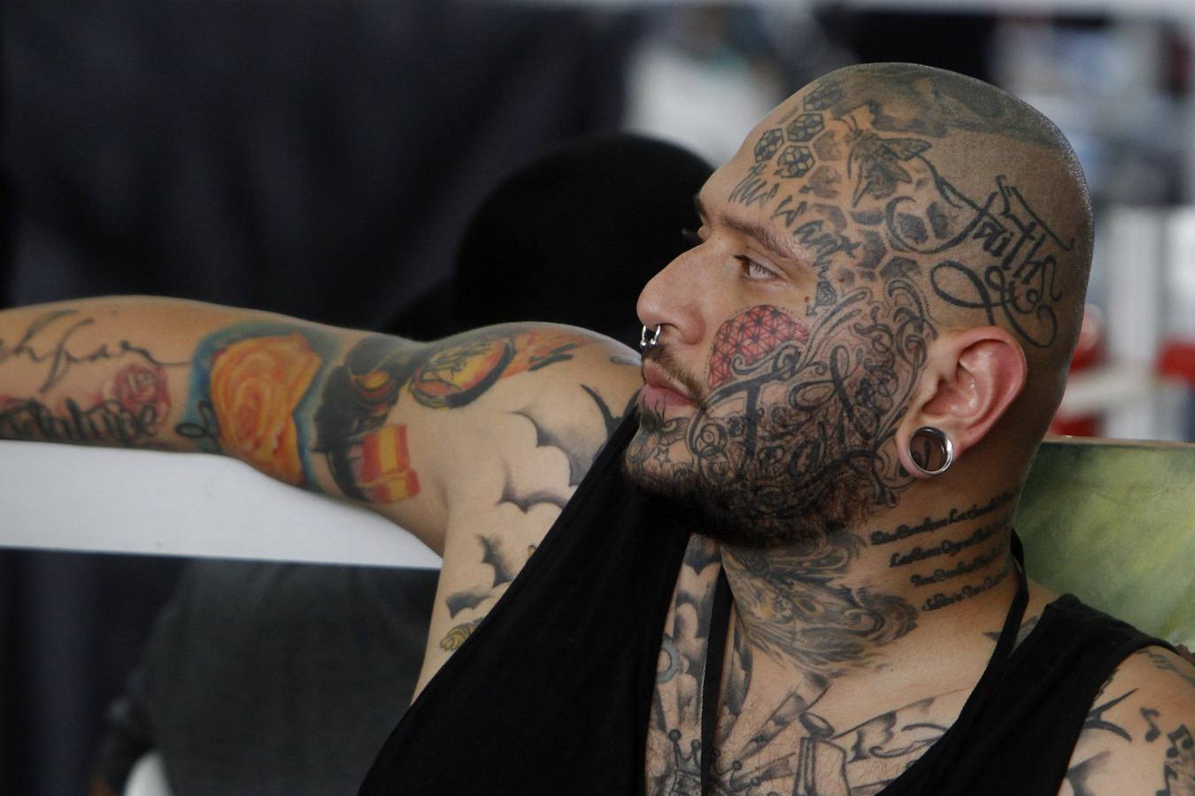 Tatuajes de todos los tamaños y colores se dibujaron sobre la piel de los asistentes a la décima edición de Expotatuaje en Medellín (Colombia).