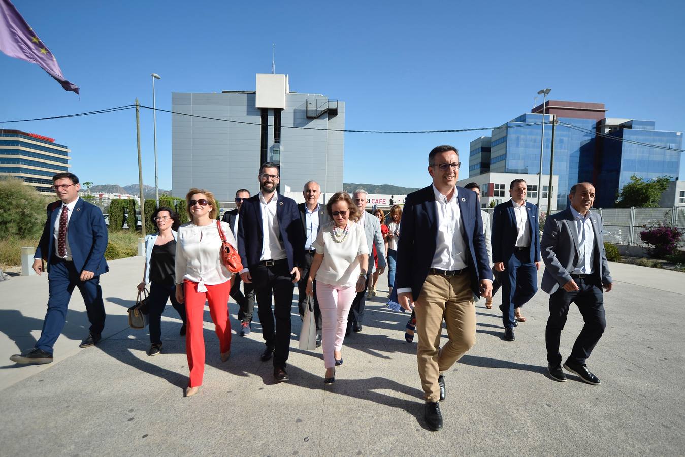 La entrega de las actas de diputados autonómicos que recogieron los 45 representantes de PSOE, PP, Cs, Vox y Podemos tuvo lugar en la Ciudad de la Justicia de Murcia.