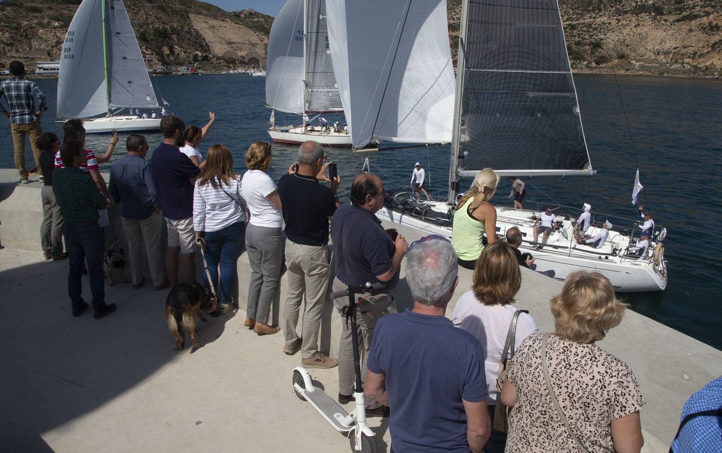 La prueba es puntuable para el campeonato de España, hay 15 barcos locales y la distancia es de 170 millas .