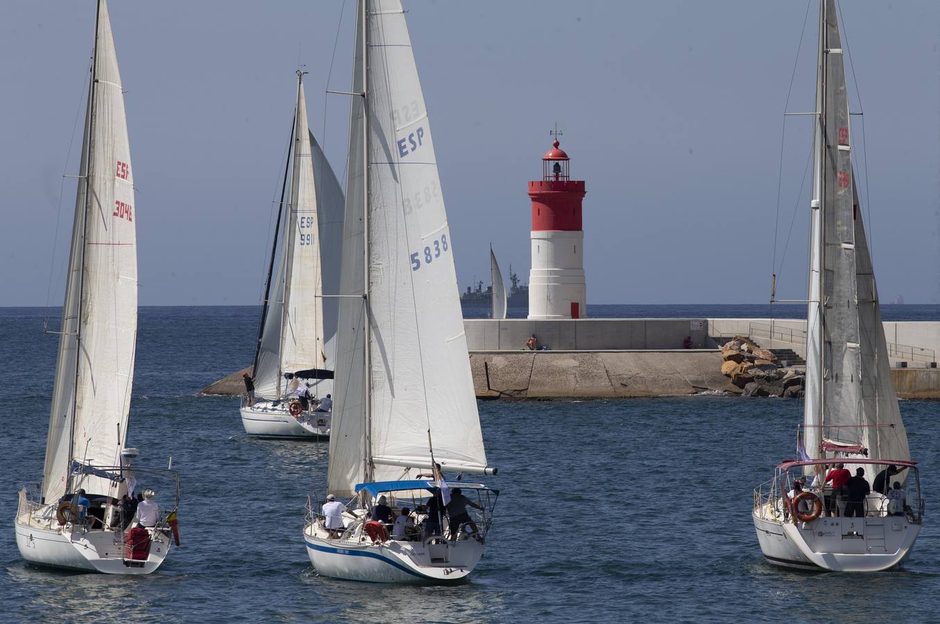 La prueba es puntuable para el campeonato de España, hay 15 barcos locales y la distancia es de 170 millas .