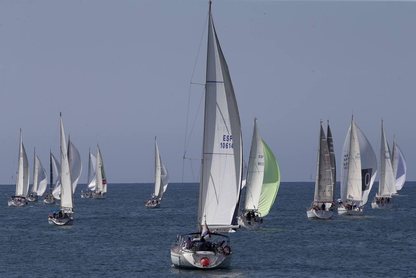 La prueba es puntuable para el campeonato de España, hay 15 barcos locales y la distancia es de 170 millas .