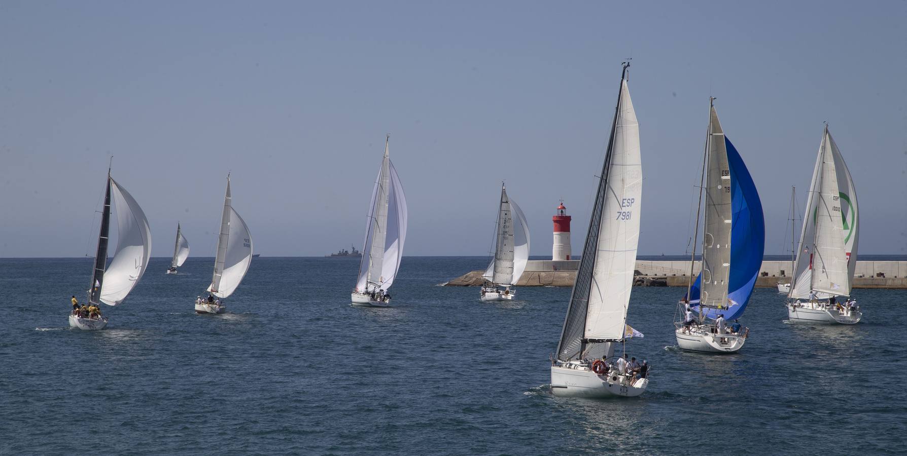 La prueba es puntuable para el campeonato de España, hay 15 barcos locales y la distancia es de 170 millas .