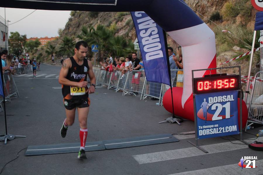 El atleta del C.A. Nogalte–Hogar Puerto Lumbreras completa la prueba en 19:22 minutos, por los 22:25 de la corredora del Mobel Automenor Running Team