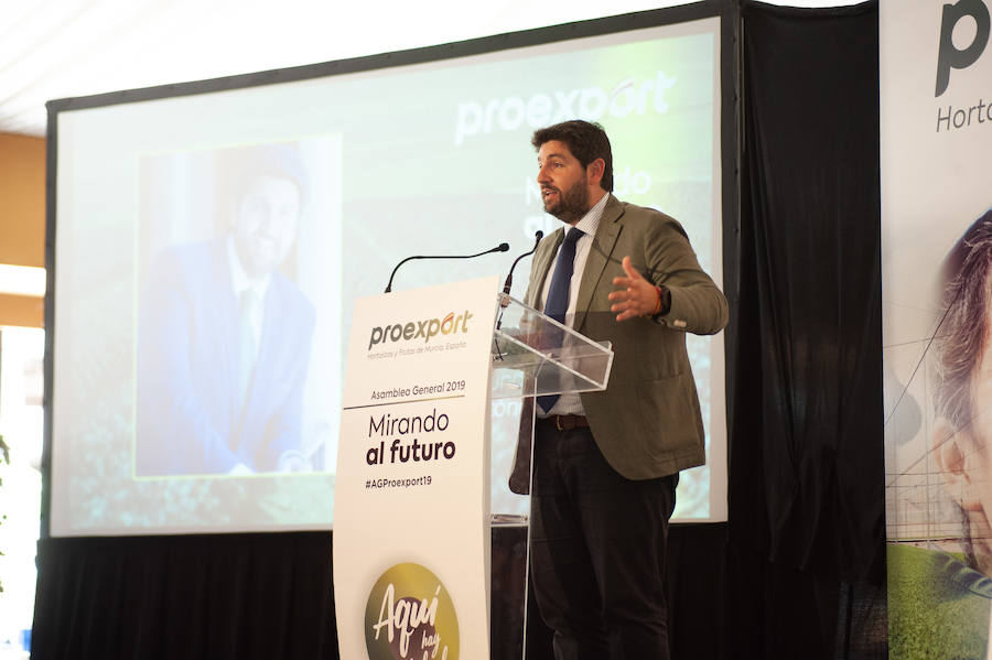 López Miras anuncia durante la clausura de la asamblea general de Proexport la convocatoria de ayudas por valor de 1,6 millones para la modernización de regadíos