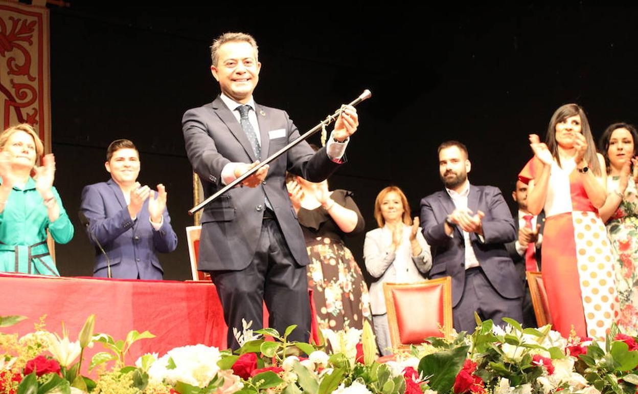 Joaquín Hernández, este sábado, con el bastón de mano.