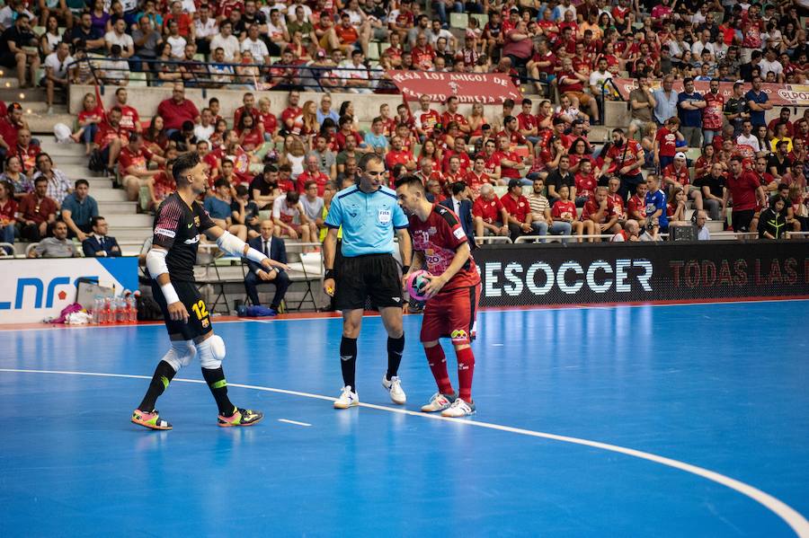 Los de Giustozzi remontaron una desventaja de dos goles para ganar en la tanda tras empatar a 3; serán campeones si ganan el lunes en el Palacio
