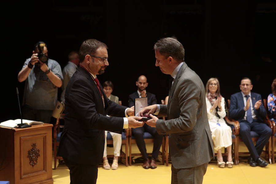 Lorca pasa a manos del PSOE con los votos de IU y Cs después de que el socialista Diego José Mateos arrebatara la alcaldía a Fulgencio Gil y diera cabida en el gobierno municipal al edil de la formación naranja como primer teniente de alcalde