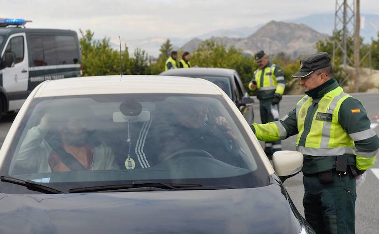 Control de alcoholemia y drogas de la Guardia Civil.