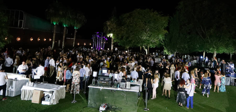 La sexta edición de la fiesta de 'La Verdad' reúne a 600 personas en el salón de celebraciones Promenade