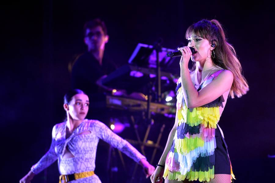 La cantante catalana congregó a varios miles de personas en la plaza de toros de Murcia para presentar su primer disco 'Spoiler'