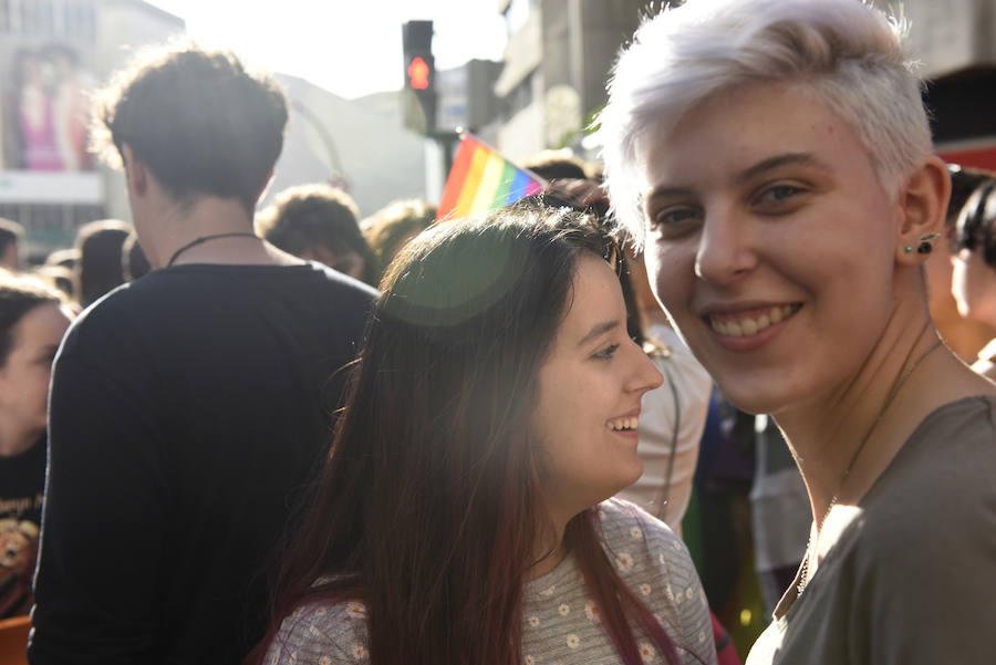 El centro la capital vuelve a teñirse de color para visibilizar las reivindicaciones del colectivo LGTBI+
