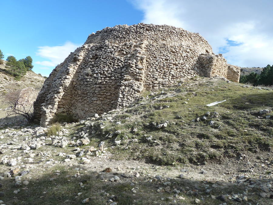 El Plan Director de los Pozos de la Nieve plantea la recuperación de un conjunto etnográfico ahora en ruinas con actuaciones valoradas en un millón de euros durante diez años