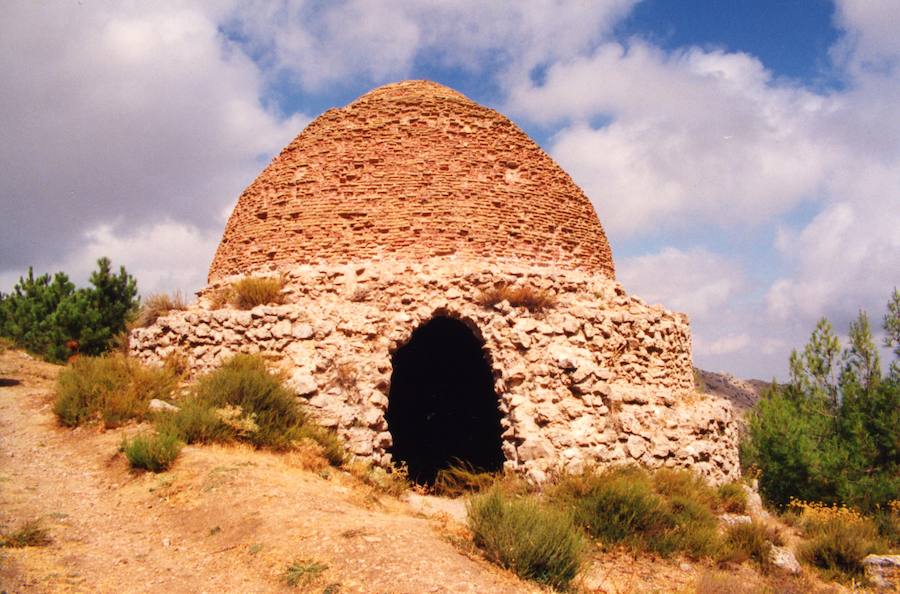 El Plan Director de los Pozos de la Nieve plantea la recuperación de un conjunto etnográfico ahora en ruinas con actuaciones valoradas en un millón de euros durante diez años