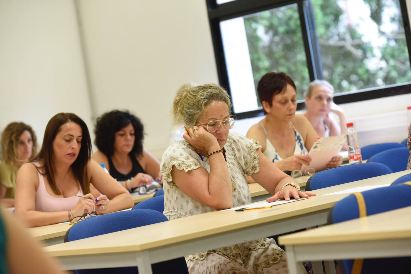 Más de 12.000 opositores se han presentado al examen para conseguir una de las 1.146 plazas de Auxiliar de Enfermería en la Región de Murcia