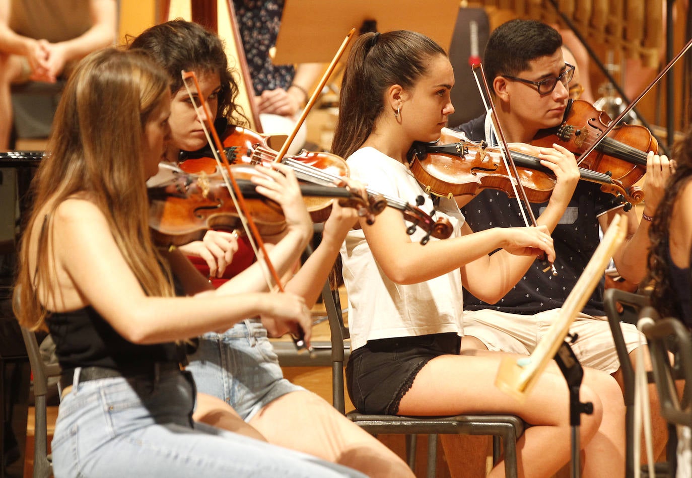 Fotos: La Orquesta de Jóvenes de la Región actúa esta semana en Murcia y Torrevieja