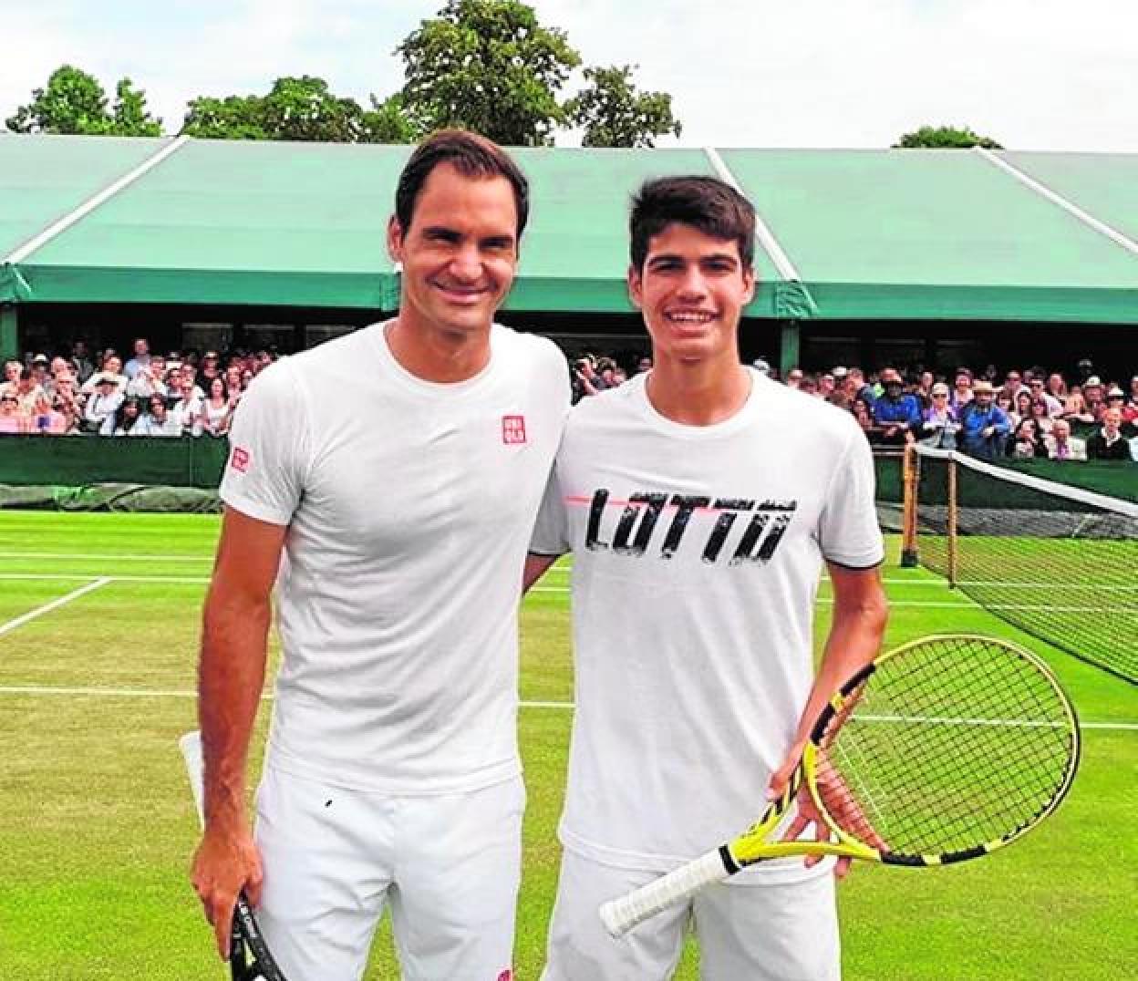 Alcaraz, ayer, con Roger Federer, en una foto de su Instagram. 