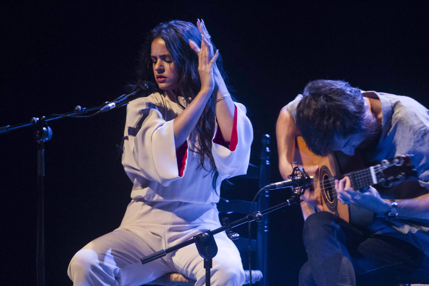 Rosalía, junto a Raül Refree, en El Batel, en 2017.