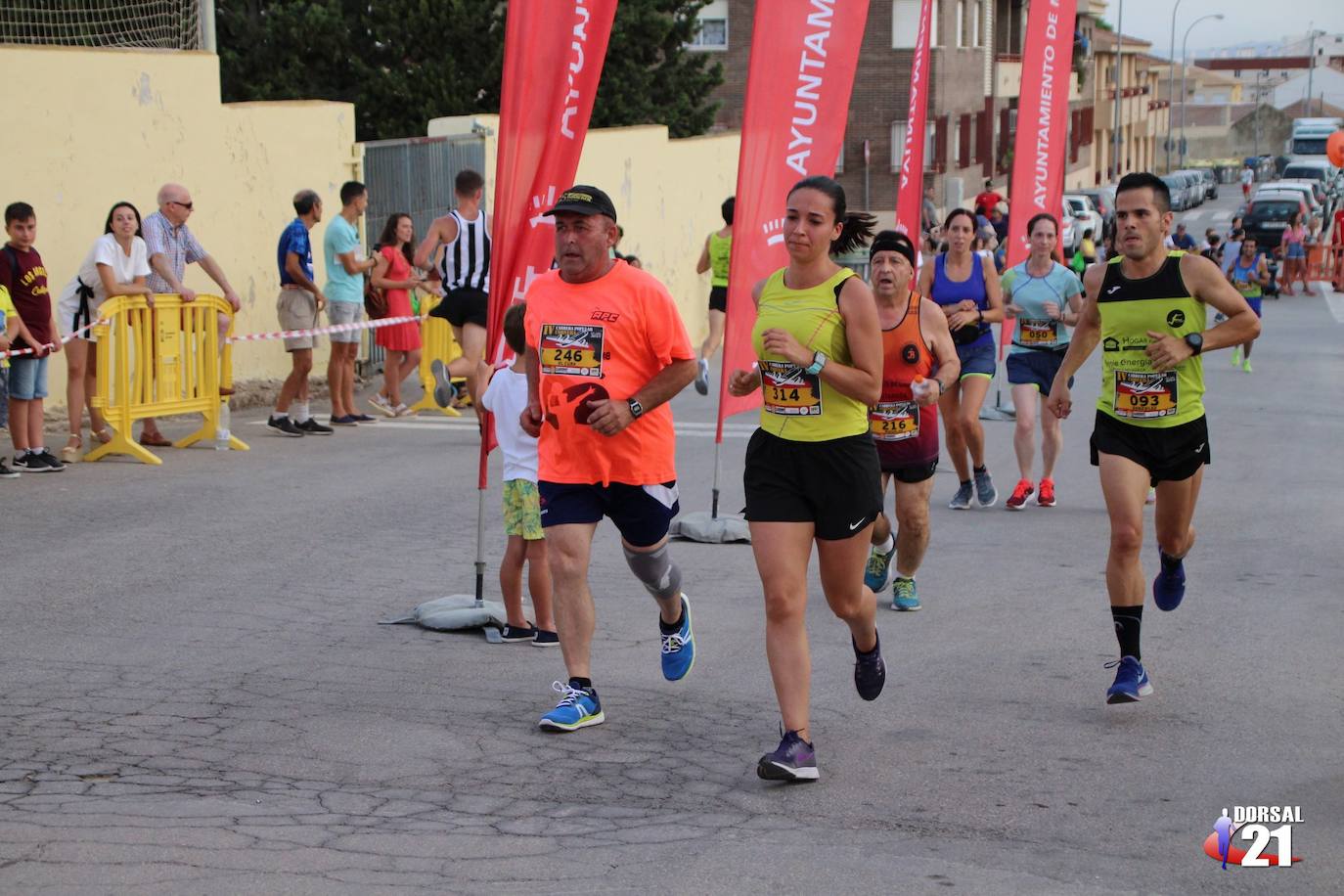 El corredor del Inverclyde AC completa el recorrido de 6,2 kilómetros en 19:38 minutos, por los 23:44 de la atleta del Bitec Tri Impulso