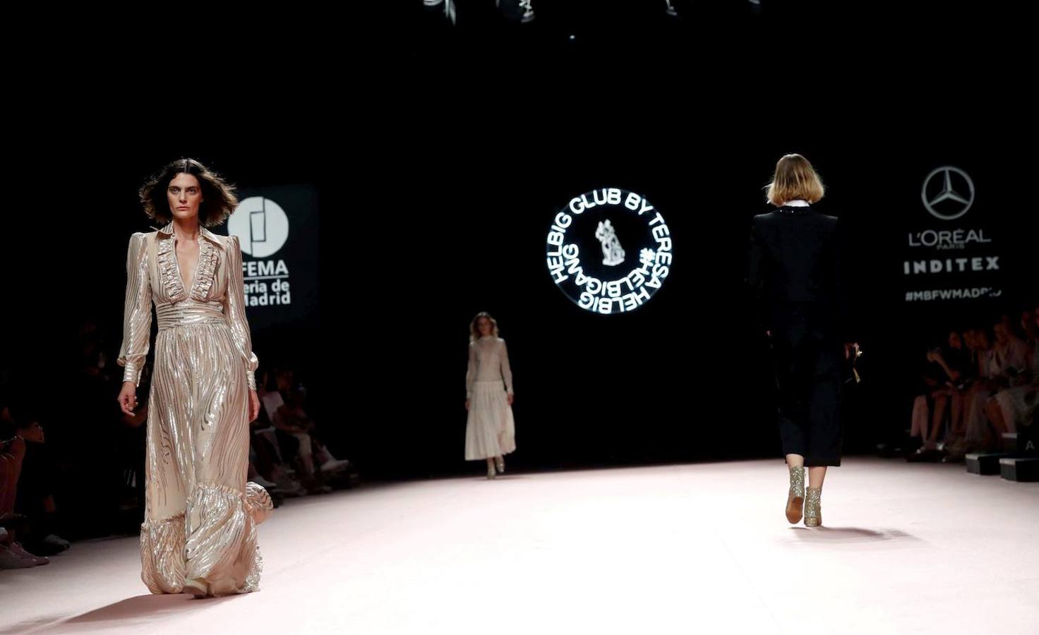 Los diseños de Teresa Helbig desfilan en la Mercedes-Benz Fashion Week Madrid para la temporada Primavera/Verano 2020