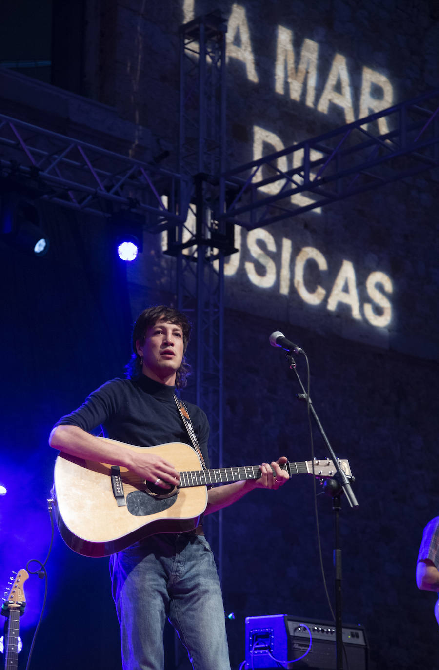 El festival cartagenero inaugura su 25 edición con la voz raspada de Elza Soares y el pop y la electrónica de Pongo